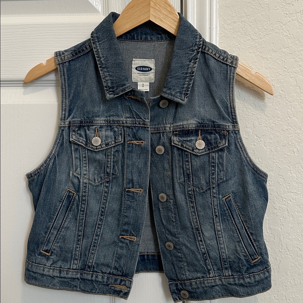 Women’s Old Navy denim blue vest small